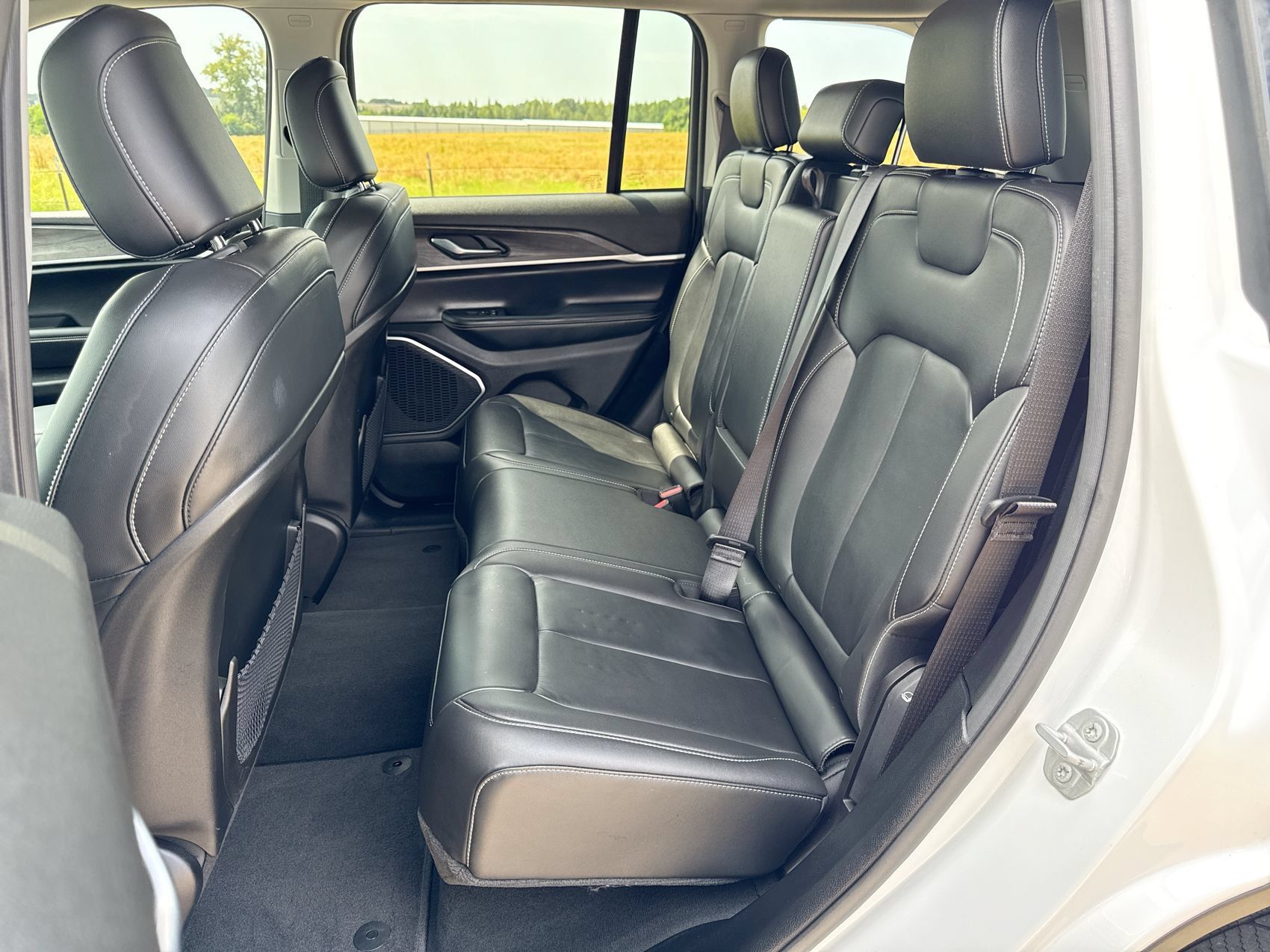 Used 2022 Jeep Grand Cherokee Limited RWD image 21