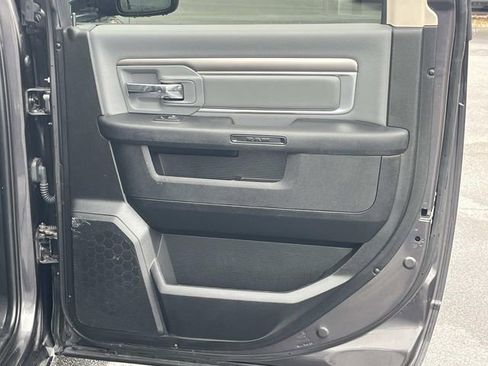 Used 2023 RAM 1500 Classic SLT AWD/4WD image 19
