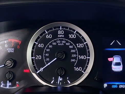 Used 2021 Toyota Corolla LE image 23