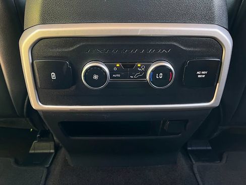 Used 2022 Ford Expedition XLT RWD image 37
