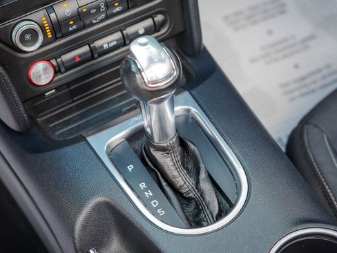 Used 2021 Ford Mustang Convertible RWD image 12