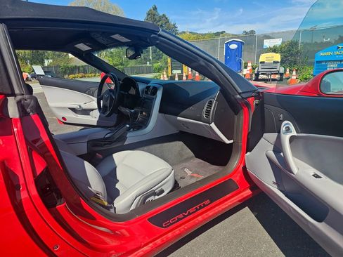 Used 2005 Chevrolet Corvette Base w/ Preferred Equipment Group image 8