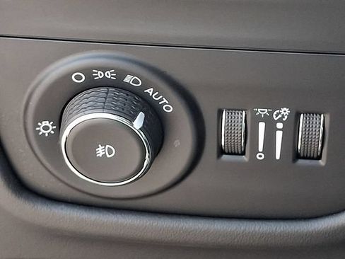 Used 2025 Jeep Grand Cherokee L Summit AWD/4WD image 23