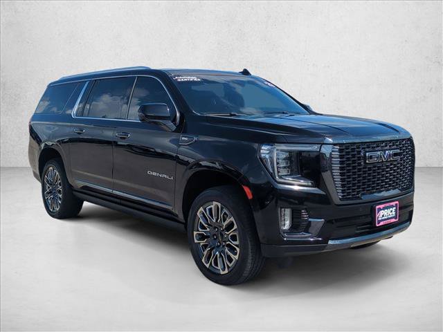 Used 2023 GMC Yukon XL Denali Ultimate AWD/4WD image 3