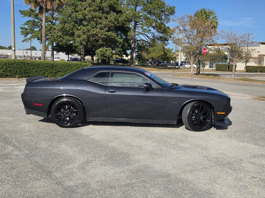 Used 2019 Dodge Challenger R/T w/ Blacktop Package RWD image 29