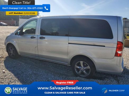 Used 2017 Mercedes-Benz Metris Passenger image 3