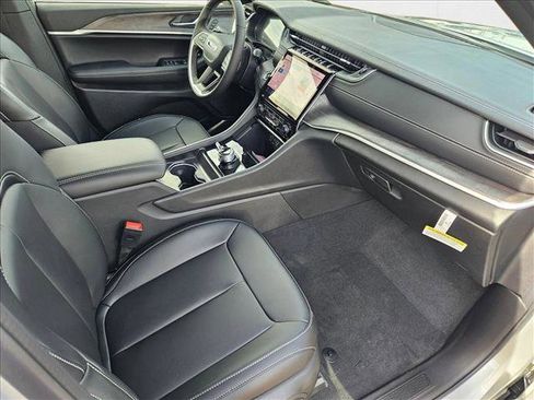 New 2025 Jeep Grand Cherokee L Limited image 17