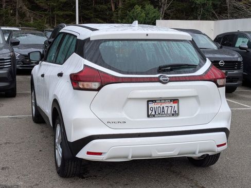 Certified 2025 Nissan Kicks Play S image 5