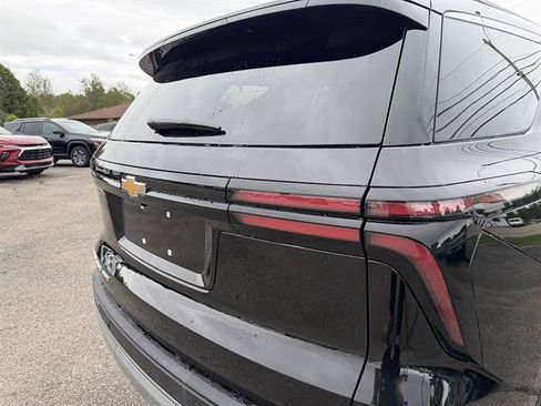 Used 2026 Chevrolet Traverse LT AWD/4WD image 22