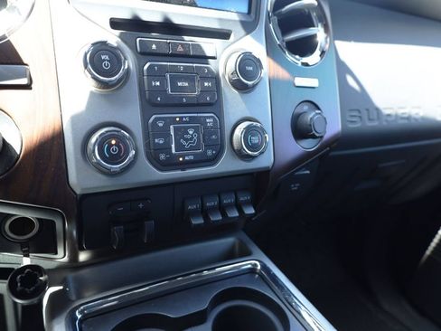 Used 2015 Ford F250 Lariat w/ Lariat Ultimate Package AWD/4WD image 17