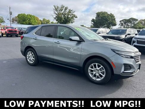Used 2023 Chevrolet Equinox LT image 1
