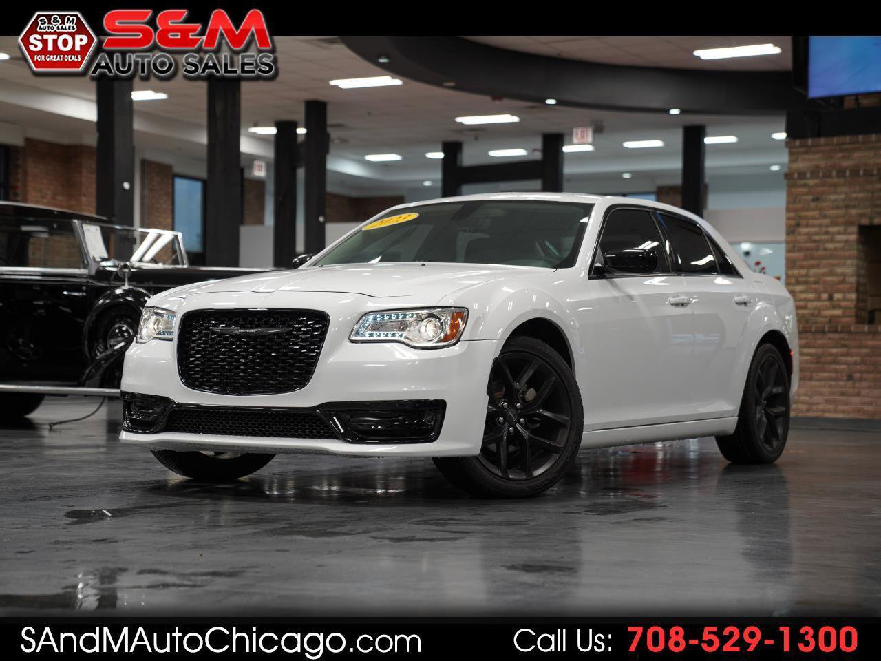 Used 2023 Chrysler 300 Touring w/ Sport Appearance Package RWD image 1