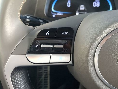 Used 2025 Hyundai Elantra Sport image 22