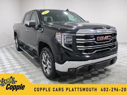 New 2022 GMC Sierra 1500 SLT w/ SLT Premium Plus Package