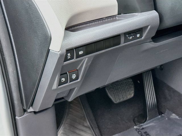 Used 2024 Toyota Sienna Limited AWD/4WD image 10