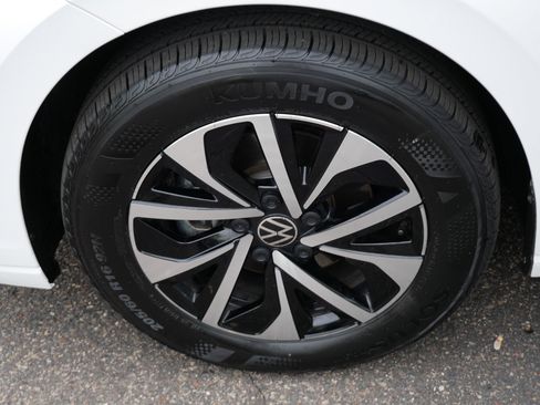 Certified 2025 Volkswagen Jetta S FWD image 15