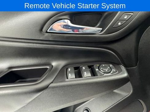 Used 2018 Chevrolet Equinox LT image 20