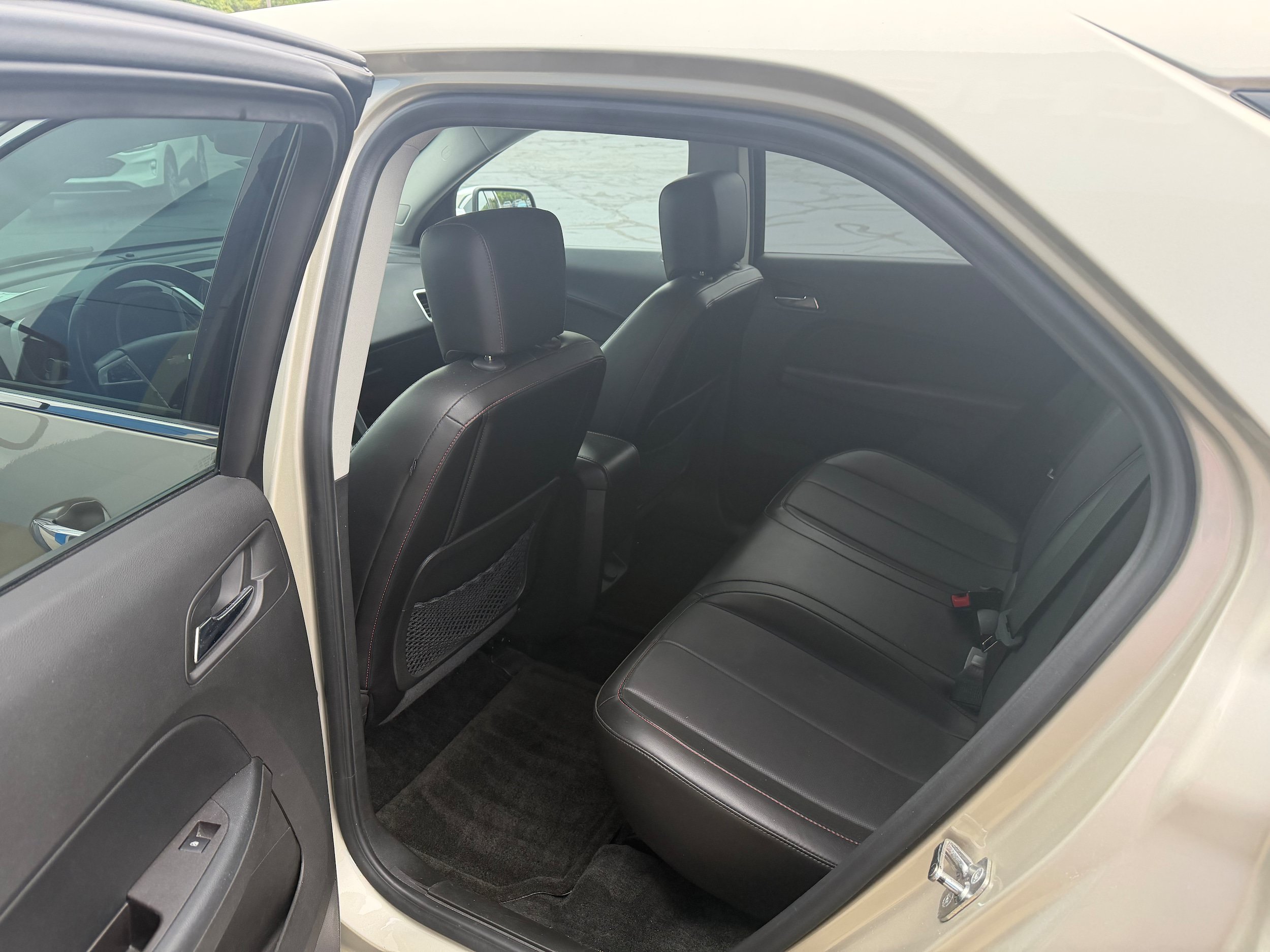 Used 2015 Chevrolet Equinox LTZ FWD image 17