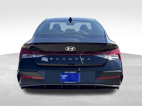 New 2026 Hyundai Elantra SEL Sport Premium FWD image 4