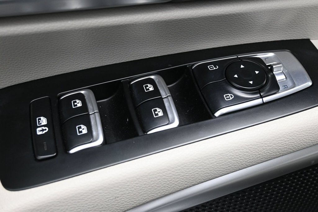 Used 2023 Kia Telluride S FWD image 13