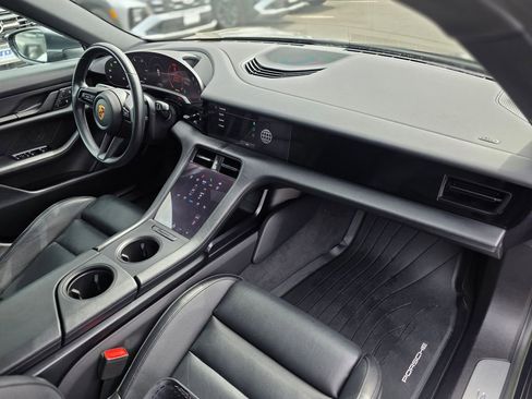Used 2022 Porsche Taycan 4S AWD/4WD image 9
