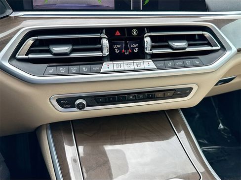 Used 2021 BMW X5 xDrive45e w/ Convenience Package image 17