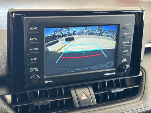 Used 2020 Toyota RAV4 LE w/ Carpet Mat Package FWD image 20