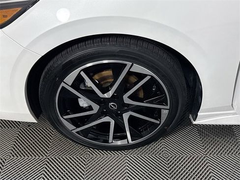 Certified 2025 Nissan Sentra SR image 4