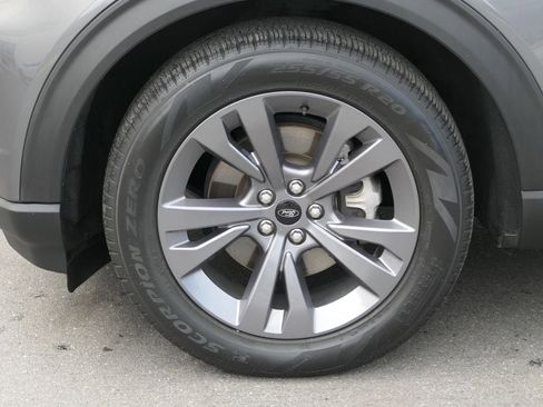 Used 2023 Ford Explorer XLT w/ Equipment Group 202A RWD image 11