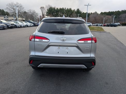 Used 2022 Toyota Corolla Cross LE image 4