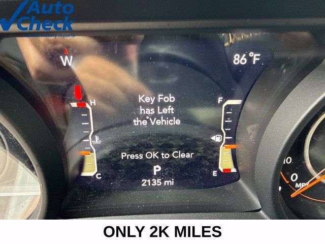 Used 2024 Jeep Wrangler Unlimited Sahara AWD/4WD image 12