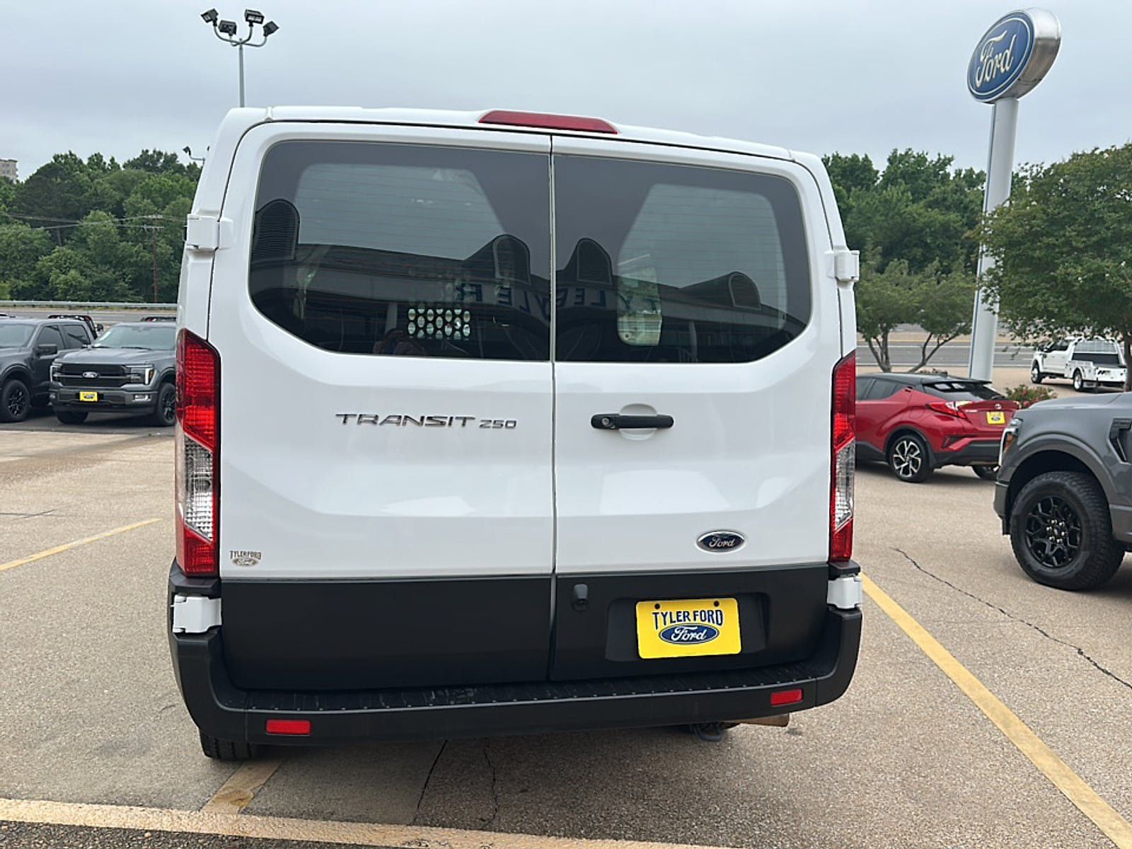 Used 2025 Ford Transit 250 Low Roof w/ Exterior Upgrade Package RWD image 7