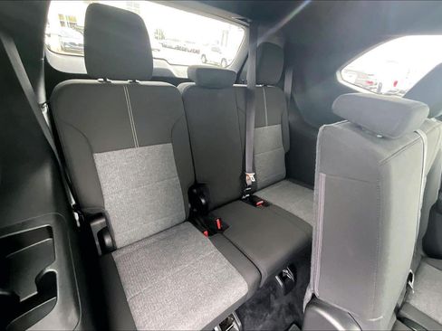 Used 2025 GMC Acadia Elevation FWD image 25