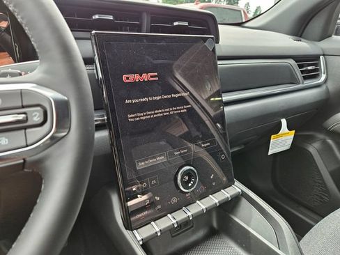 New 2026 GMC Terrain Elevation w/ Technology Package II AWD/4WD image 24