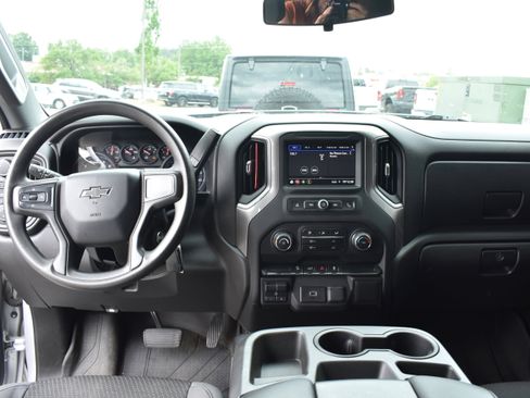 Used 2020 Chevrolet Silverado 1500 Custom Trail Boss w/ Custom Convenience Package AWD/4WD image 26