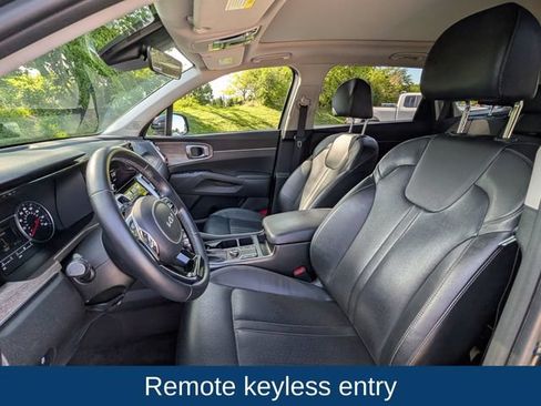 Used 2022 Kia Sorento S w/ Panoramic Sunroof Package AWD/4WD image 10