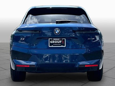 Used 2024 BMW iX xDrive50 w/ Sport Package AWD/4WD image 4