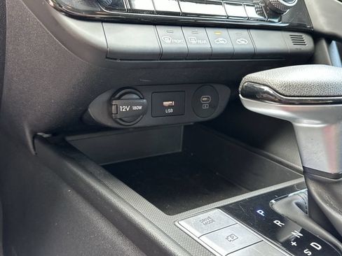 Used 2024 Hyundai Elantra SEL FWD image 32