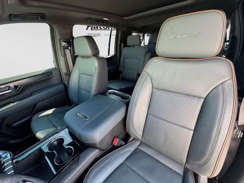 Used 2026 GMC Yukon XL AT4 w/ AT4 Premium Package AWD/4WD image 19