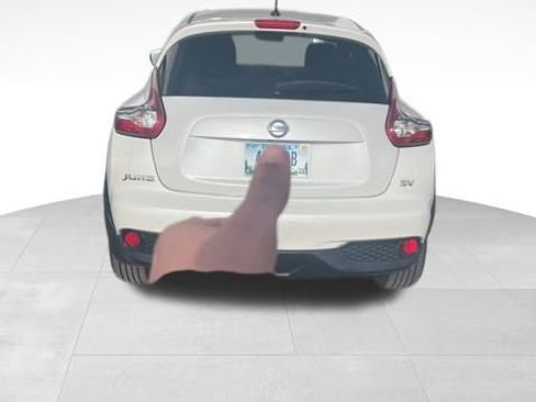 Used 2015 Nissan Juke SV w/ Technology Package image 10