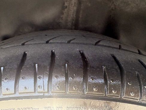 Used 2002 Lexus SC 430 Convertible image 13