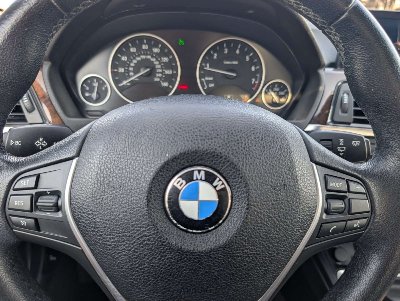 Used 2015 BMW 328i xDrive Sedan AWD/4WD image 25