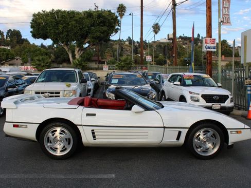 Used 1990 Chevrolet Corvette Convertible image 5
