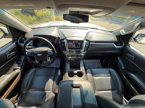 Used 2015 Chevrolet Tahoe LT RWD image 18