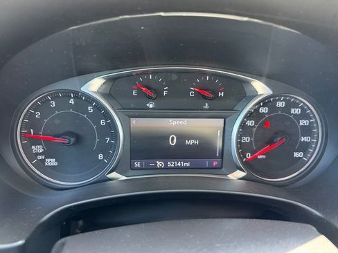 Used 2024 GMC Terrain SLT AWD/4WD image 7