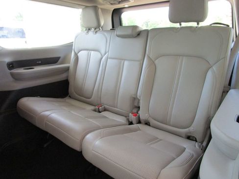 Used 2024 Jeep Wagoneer Series II AWD/4WD image 21
