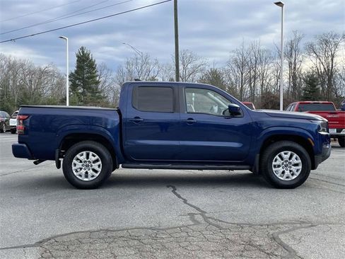 Used 2022 Nissan Frontier SV image 6