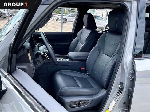 Used 2024 Lexus GX 550 w/ Accessory Package (Z1) AWD/4WD image 7