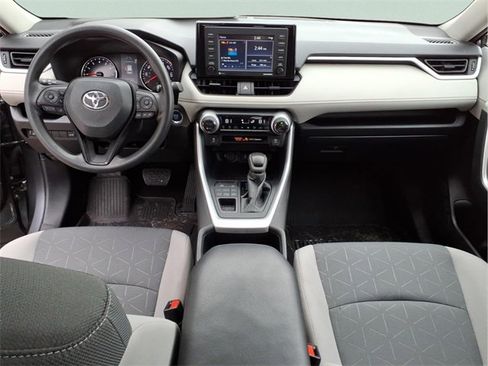 Used 2022 Toyota RAV4 XLE image 23