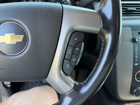 Used 2013 Chevrolet Silverado 2500 LTZ w/ Z71 Appearance Package AWD/4WD image 28